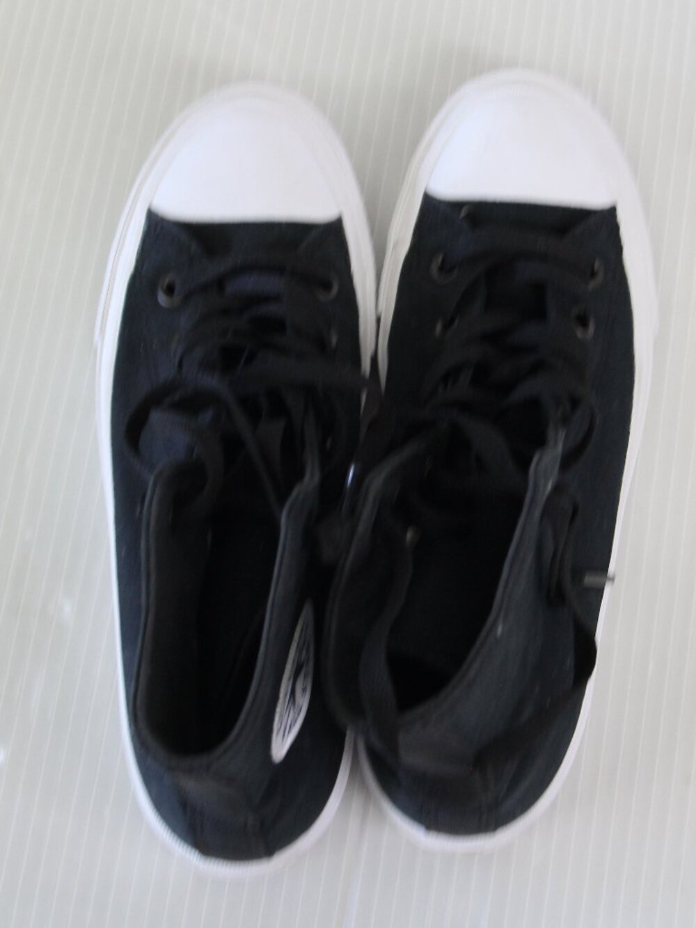 Converse Chuck Taylor All Star High Tops Black Canvas Size 6 - Picture 6 of 7